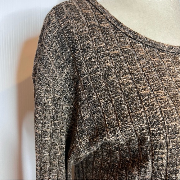 MICHAEL STARS Drapey Long Sleeve Tee. Size OS - Picture 4 of 7